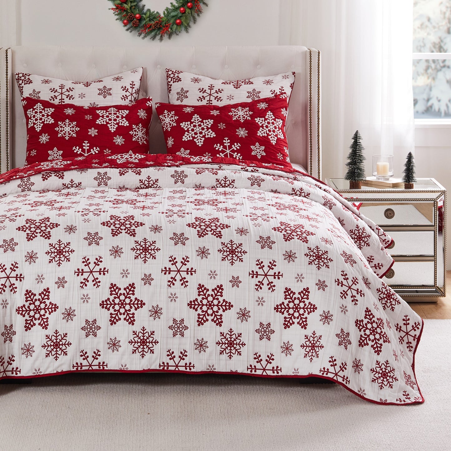 Snowflakes Quilt Set
